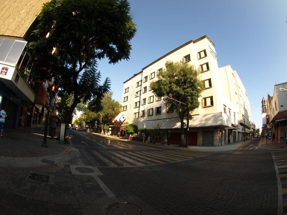 מלון Roma Guadalajara In Downtown מראה חיצוני תמונה